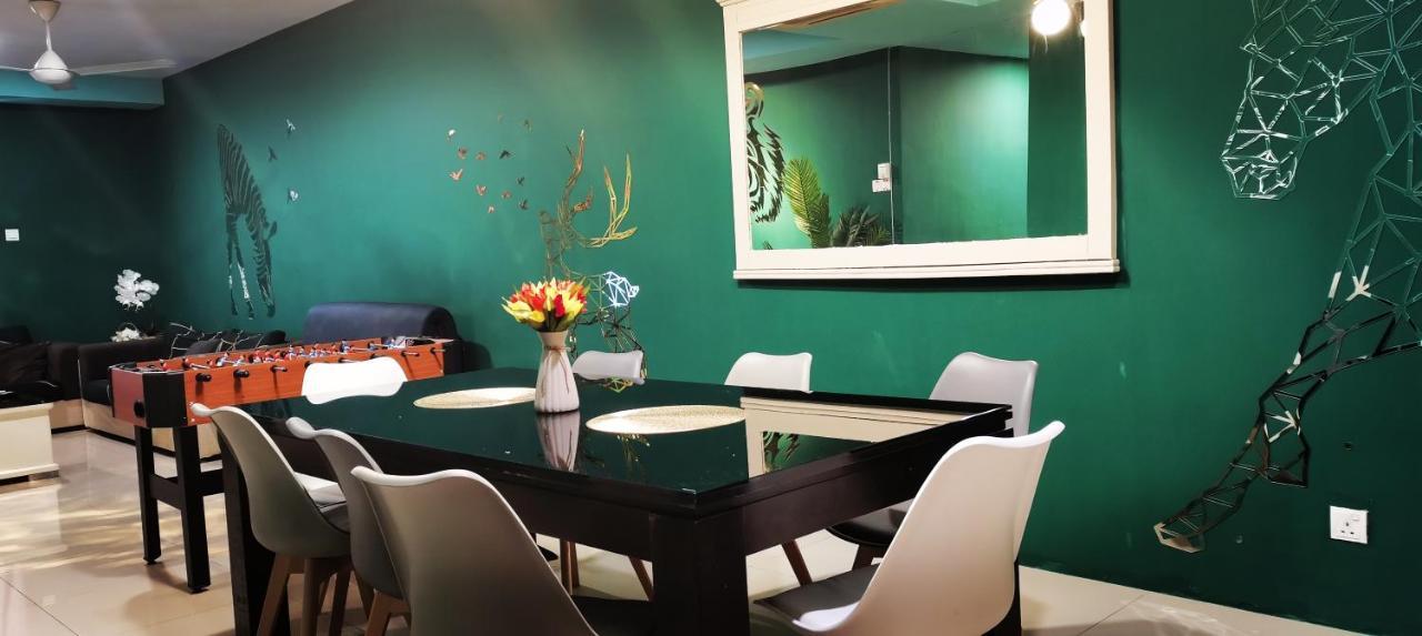 Cozy Forest Themed Homestay 4 Bedroom Kuala Lumpur Exterior photo